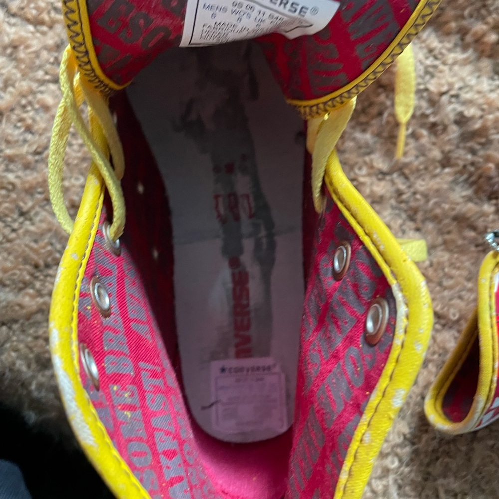 Vintage Converse Breakfast - Picture 6 of 7
